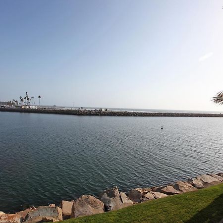 Oceanside Marina Suites - A Waterfront Hotel Exterior photo